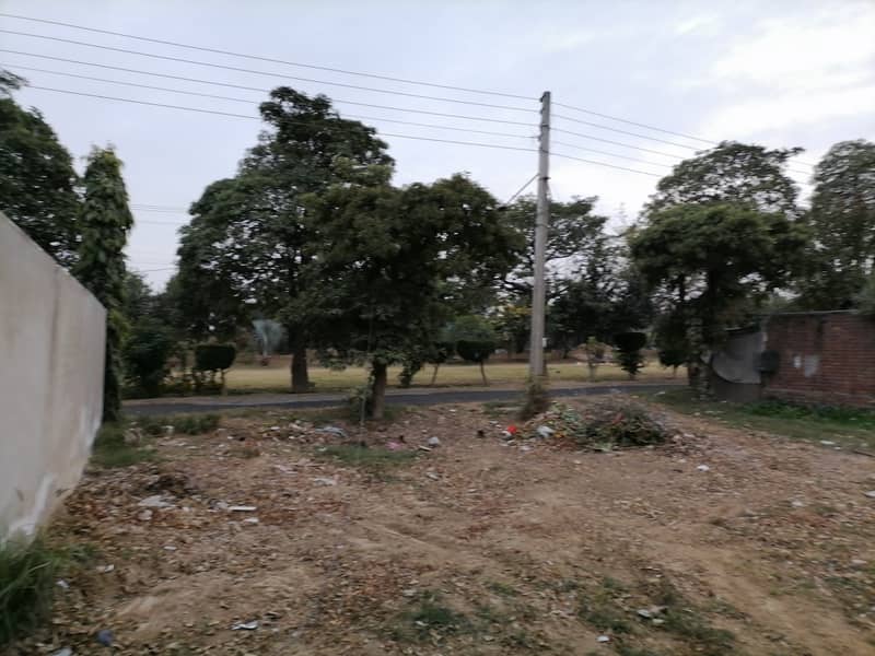 1 Kanal Residential Plot Facing Park For Sale in F Block Sui Gas Housing Society Lahore. 43