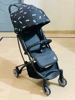 Baby traveling stroller / pram cabin size