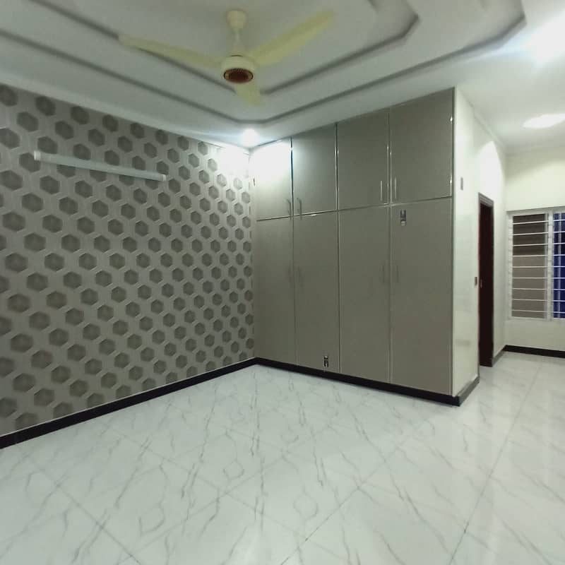 10 Marla Brand New House Available For Sale in PAKISTAN TOWN ph;2 Ict 5