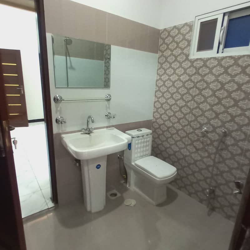 10 Marla Brand New House Available For Sale in PAKISTAN TOWN ph;2 Ict 8