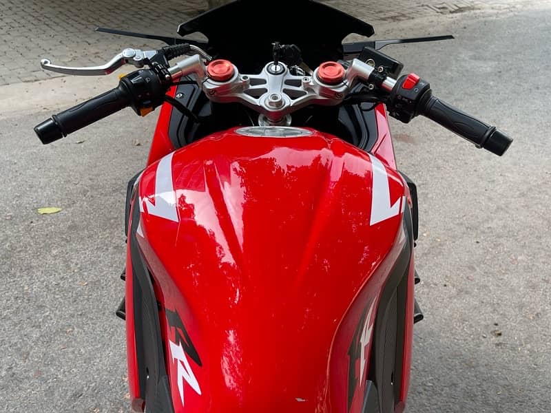 Ducati Gt 400cc dual cylinder 4