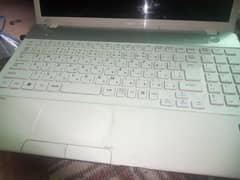 Laptop NEC Corei3
