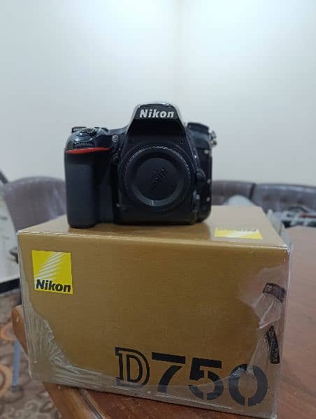Nikon D750 body 0