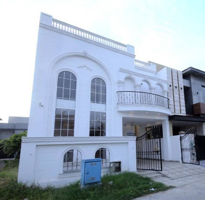 Victorian Style 5 Marla House for Sale in DHA 9 Town 0