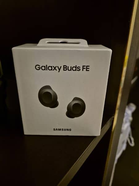 Samsung Galaxy Buds FE Airpods BNIB Sealed 0