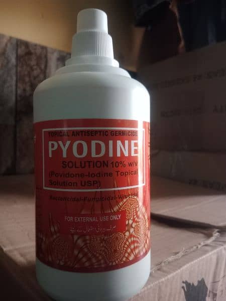 pyodine solution & scrub 1