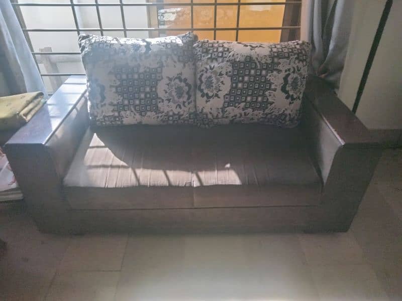 7 seater sofa set for sale and carpet. 11
