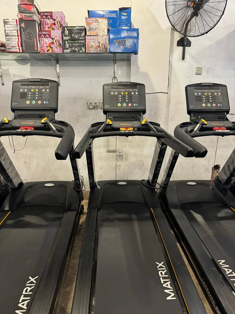 COMMERCIAL TREADMILL FOR SALE / USA BRAND TREAMILLS FOR SALE 0