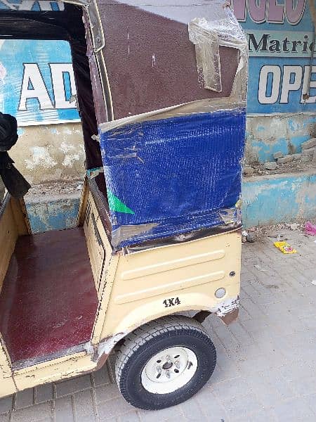sazgar 3 seater rickshaw original condition urgent sale 2