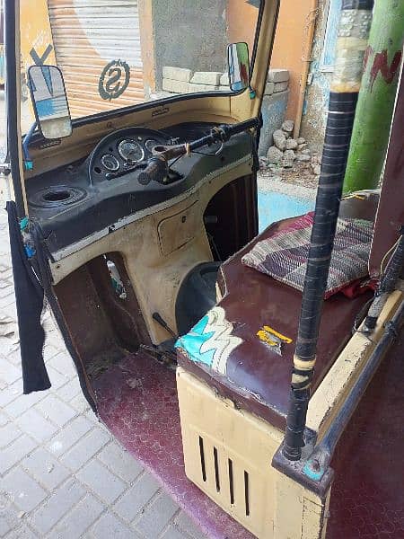 sazgar 3 seater rickshaw original condition urgent sale 5