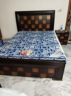 5×6.5 Slightly Used Bed with Molty Foam mattress+1 side table