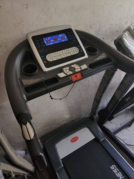 treadmils. (0309 5885468). gym cycles. spin bikes. ellapticals 2