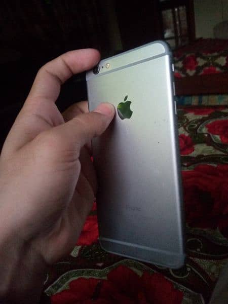 Iphone 6 plus for sale in good condition urgent pta approved 0