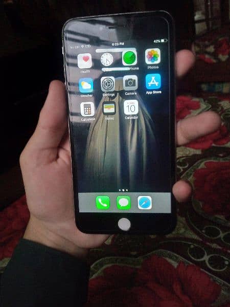 Iphone 6 plus for sale in good condition urgent pta approved 2