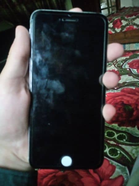 Iphone 6 plus for sale in good condition urgent pta approved 4