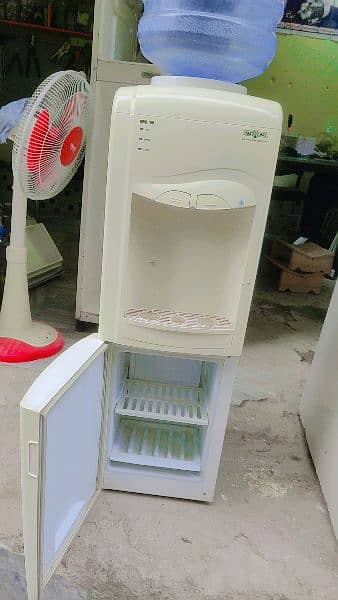 Nas Gas Water Dispenser. Great Condition 2