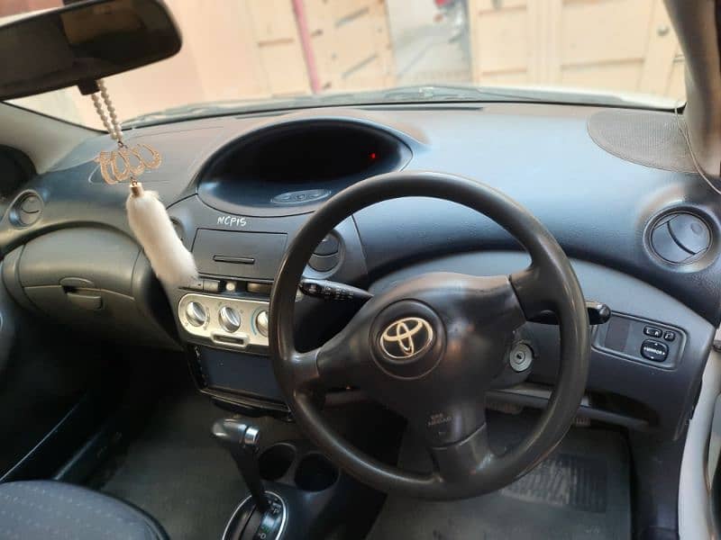 Toyota Vitz 2003 7