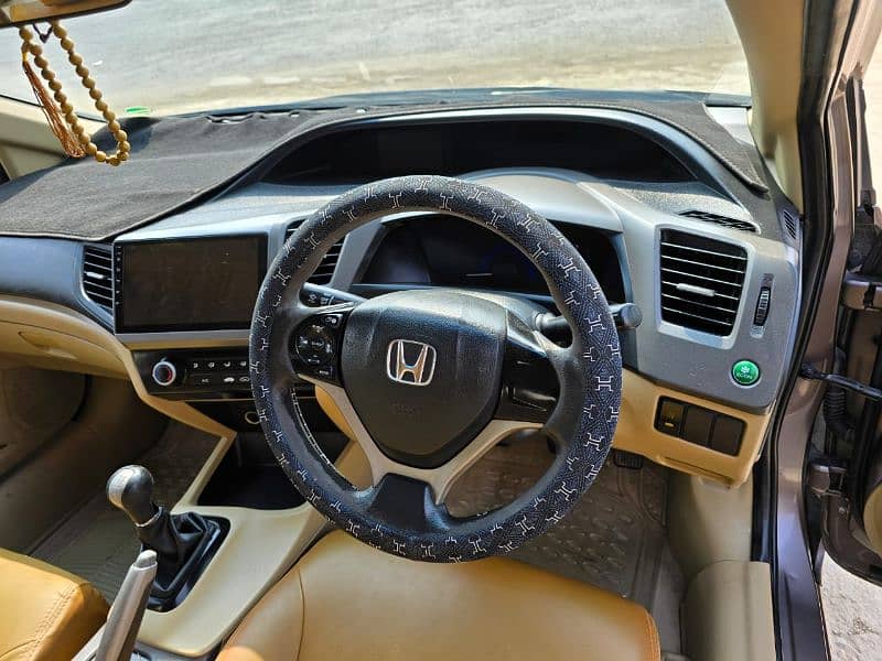 Honda Civic VTi 2013 4