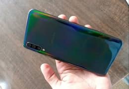 Samsung Galaxy A50 with box charger