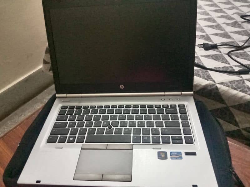 HP laptop for Sale and net condition HP core i5 window 10 i5_3rd_4_250 5