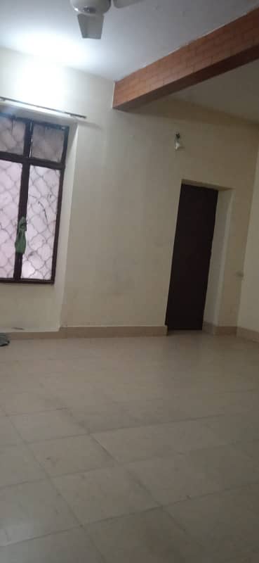 10Marla House in the cluster of educated families in faisal town for sale 9