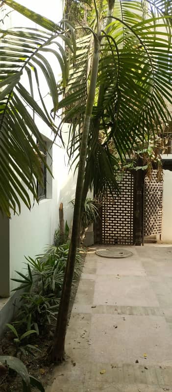 A Spacious Wasif Designed Villa For Rent 27