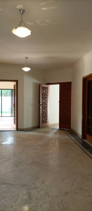 A Spacious Wasif Designed Villa For Rent 11
