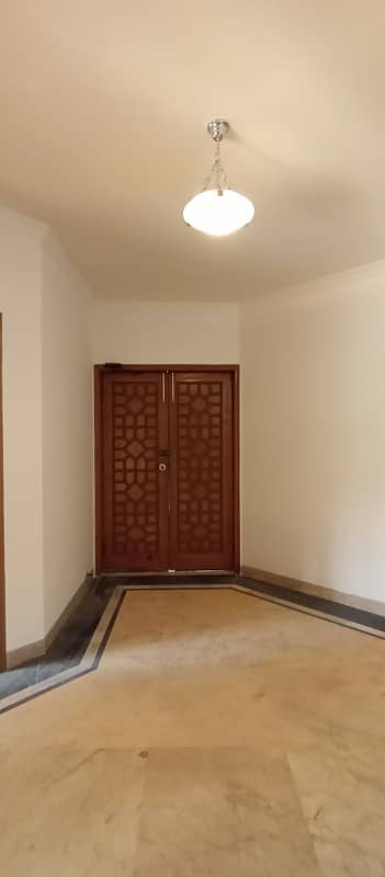 A Spacious Wasif Designed Villa For Rent 17