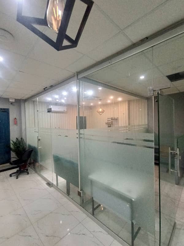 Office In Johar Town Sized 350 Square Feet Is Available 10