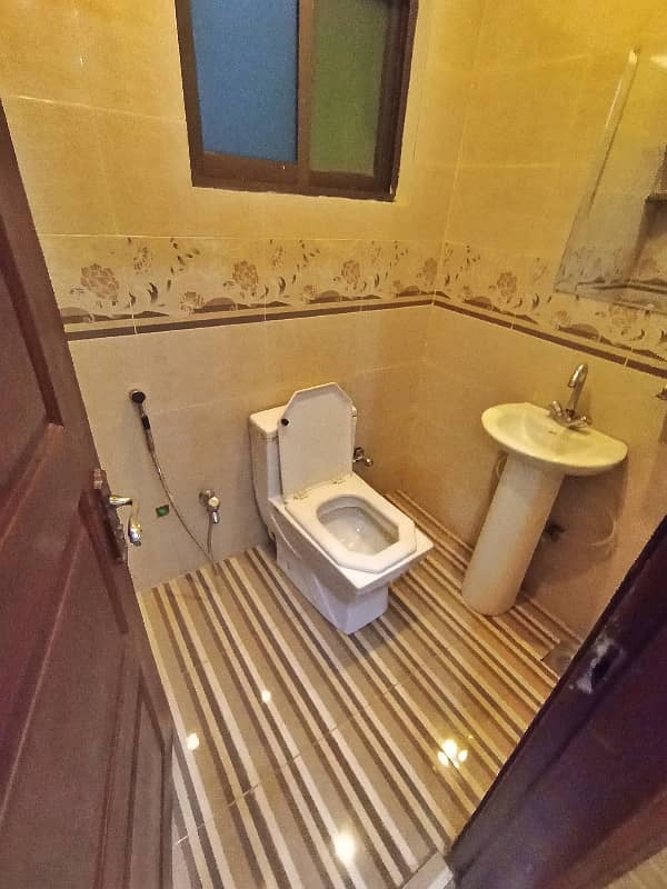 A 300 Square Feet Flat In Johar Town Is On The Market For Rent 10