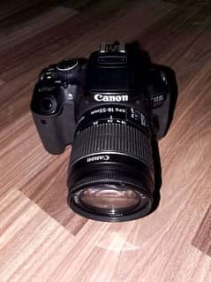 Canon 650d DSLR camera