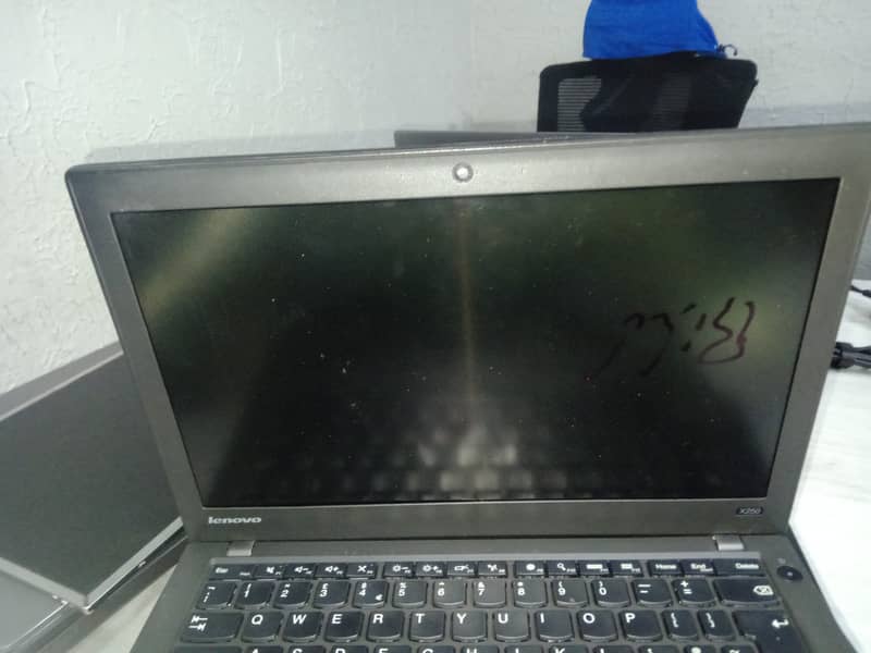 LENOVO X250 Laptop 2