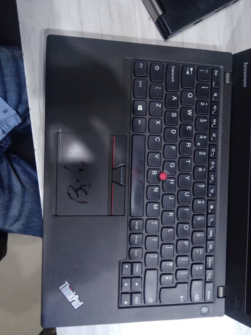 LENOVO X250 Laptop 3
