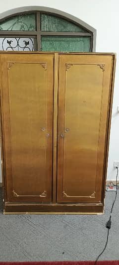 Deco paint wooden closet