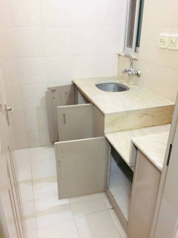 300 Square Feet Flat For rent In The Perfect Location Of Johar Town 3