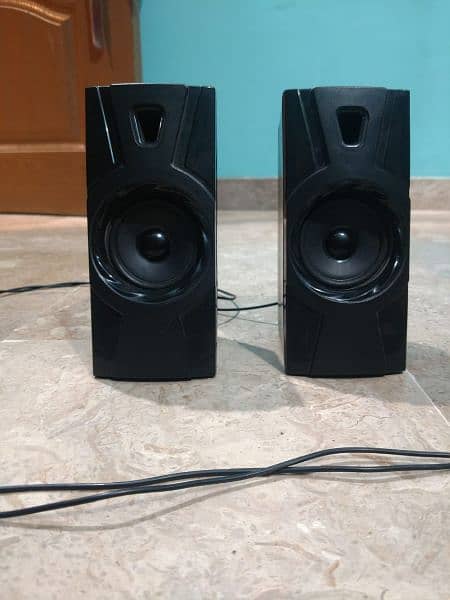 Hotmai Speakers good condition 0