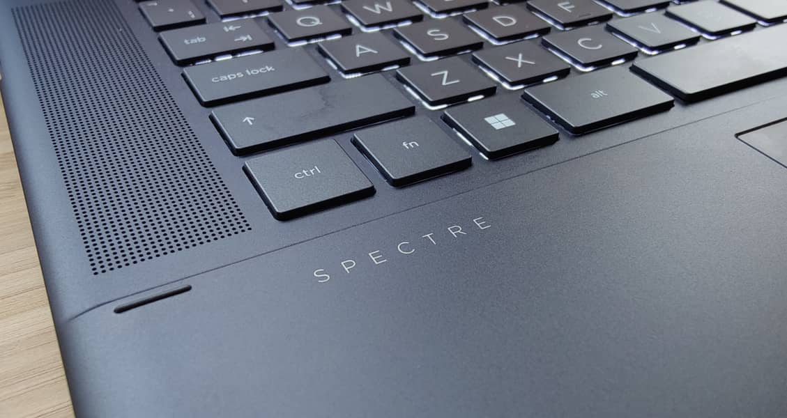 HP Spectre x360 16 Core i7 12700H 16GB 1TBSSD 4K Touch 5