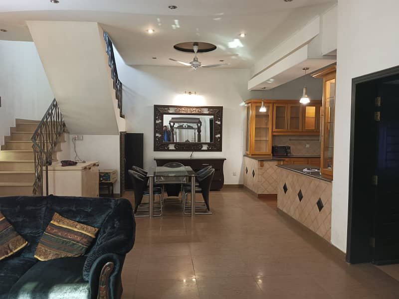 10 Marla Furnished House for rent in dha phase 4 gg 2