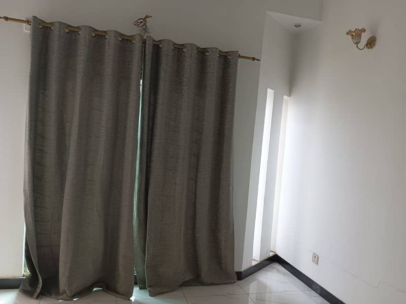 10 Marla Furnished House for rent in dha phase 4 gg 21