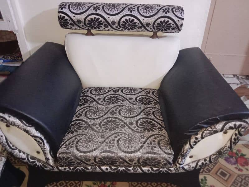 7 seater sofa set with table 1