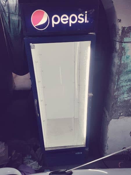 Pepsi chiller. big 0