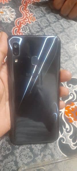 Samsung A30 Mobile 4gb 64gb 4