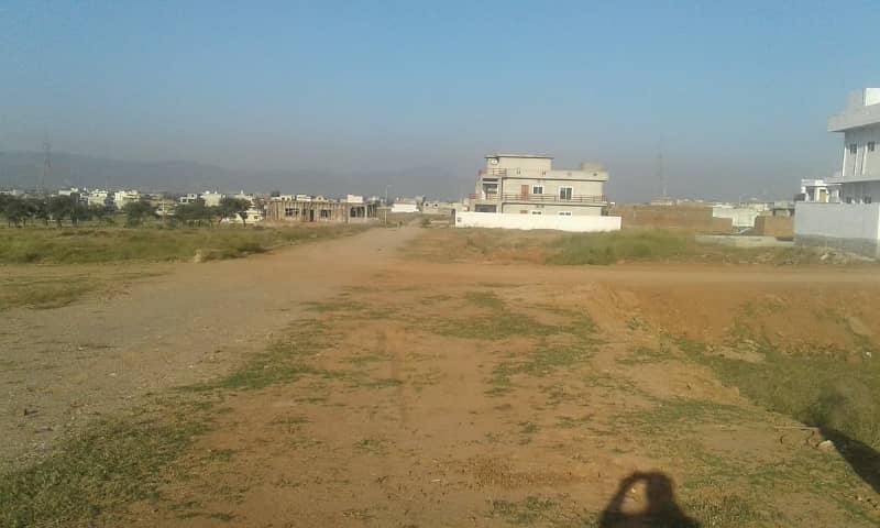 30x60 Best Location Plot Available For Sale 42