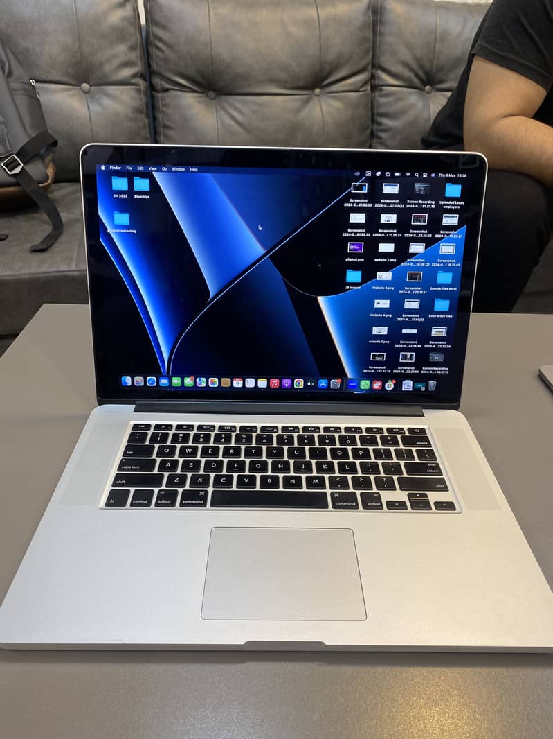 Macbook pro 2015 15 inch 16/512 0