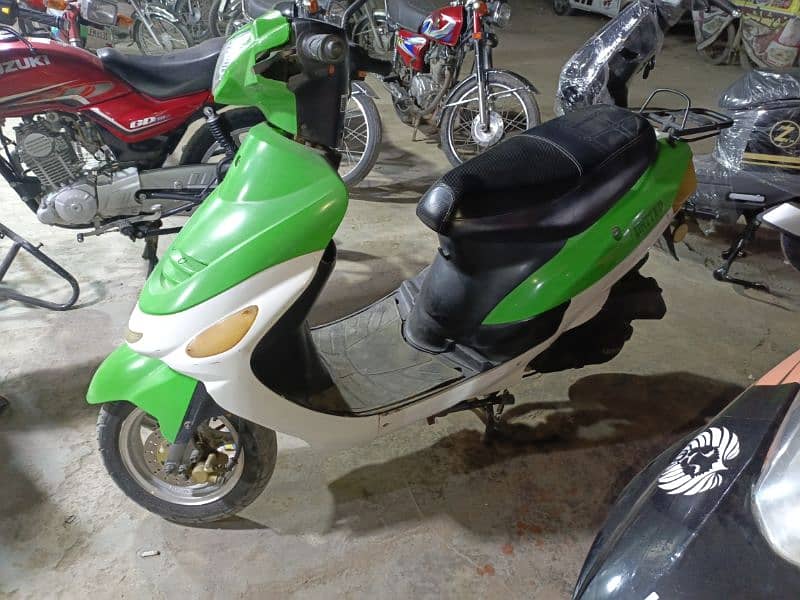 scooties 49cc,electric,100cc contact at 0316 4797955 10