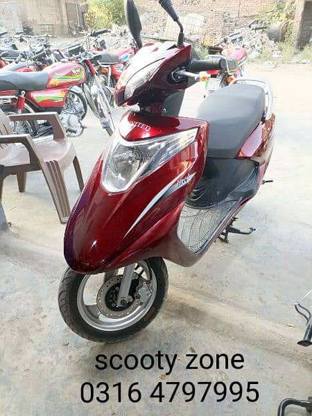 scooties 49cc,electric,100cc contact at 03004142432 6