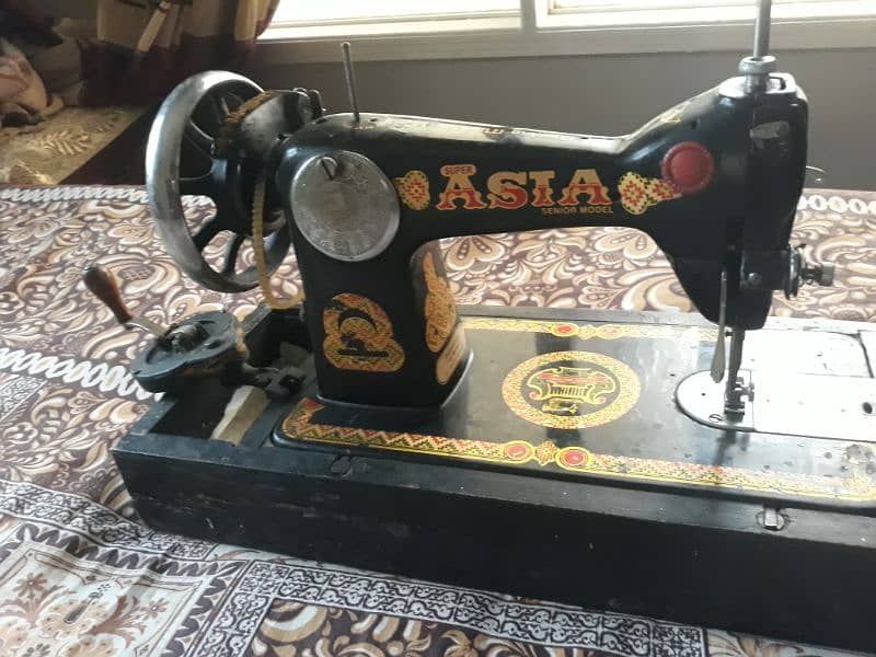 sewing machine 4