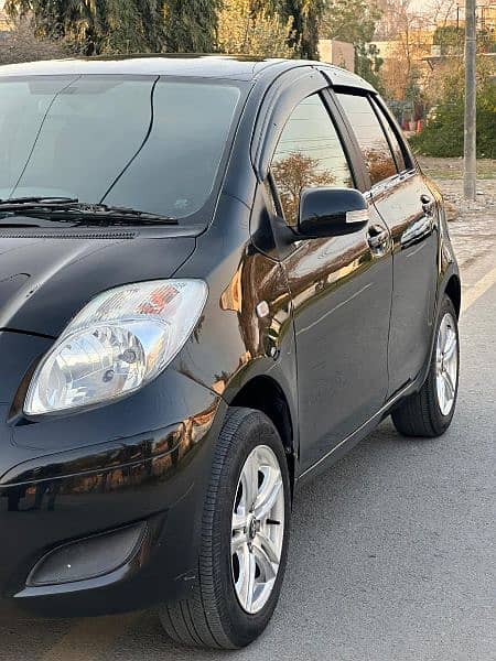 Toyota Vitz 2008-2012 1