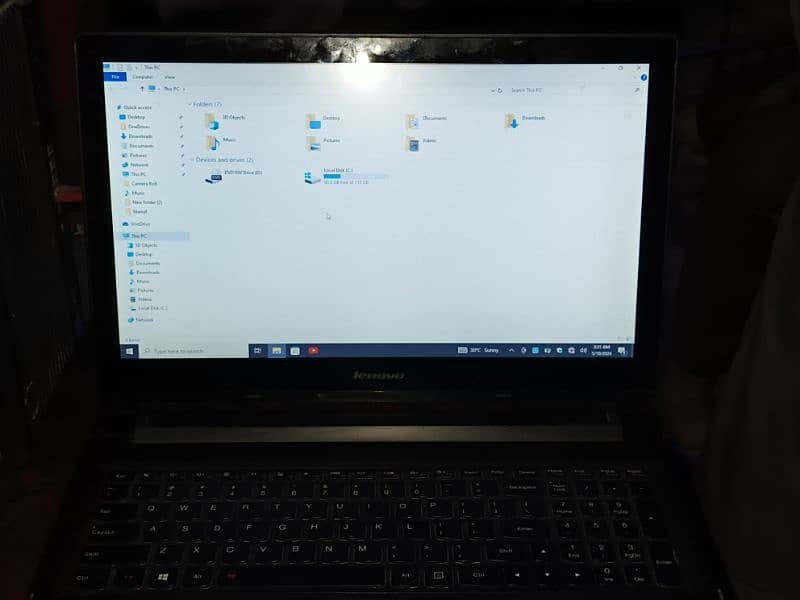 Lenovo laptop cor i 3 0
