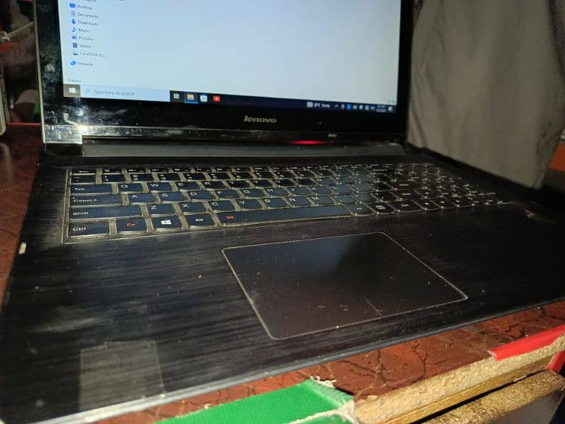 Lenovo laptop cor i 3 2